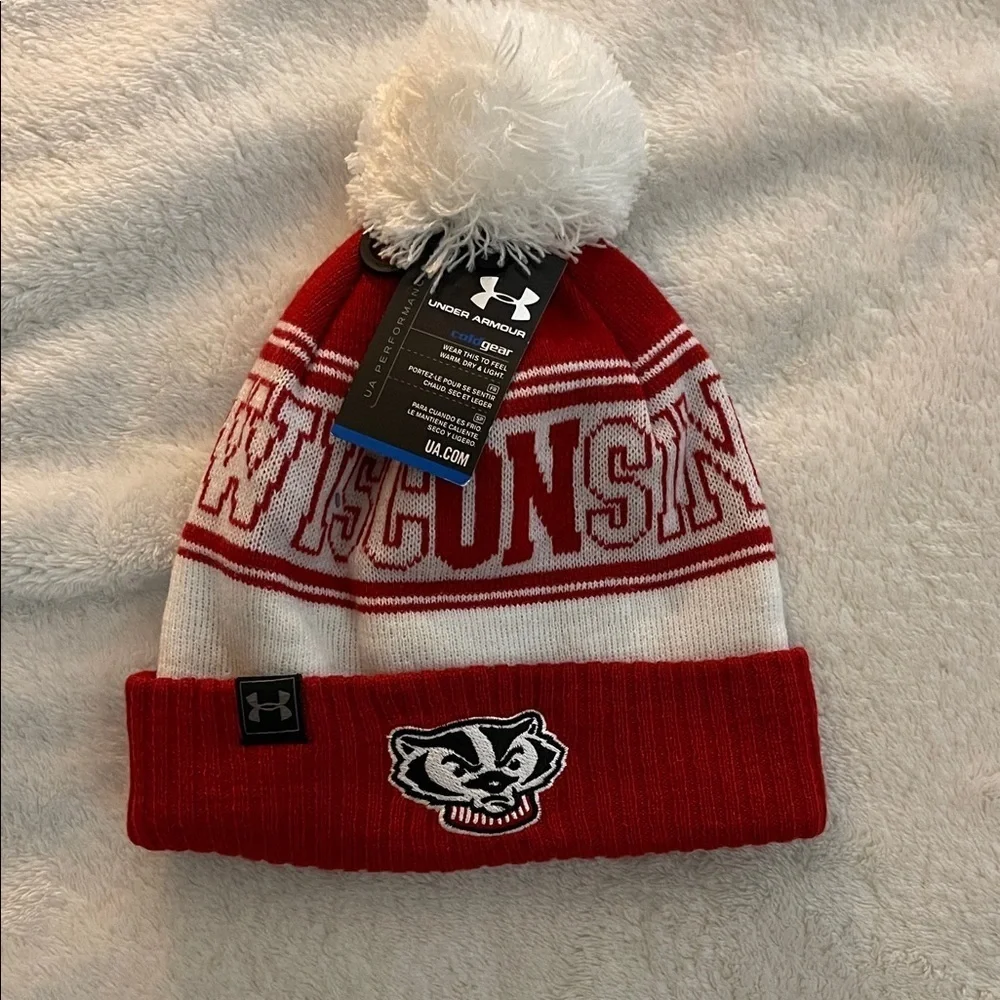 Under Armour YOUTH OSFA Red and White Wisconsin Beanie (OL)
